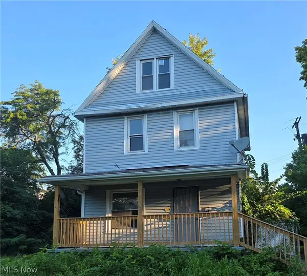 12423 Phillips Avenue, Cleveland, OH 44108