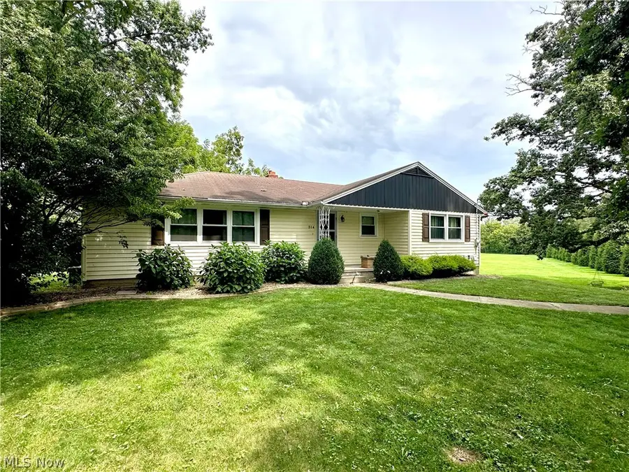 314 E Center Street, Smithville, OH 44677 - #2