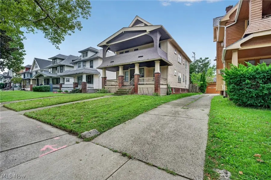 11616 Buckingham Avenue, Cleveland, OH 44120 - #3
