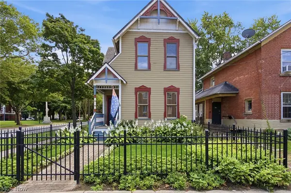 3801 Bridge Avenue, Cleveland, OH 44113