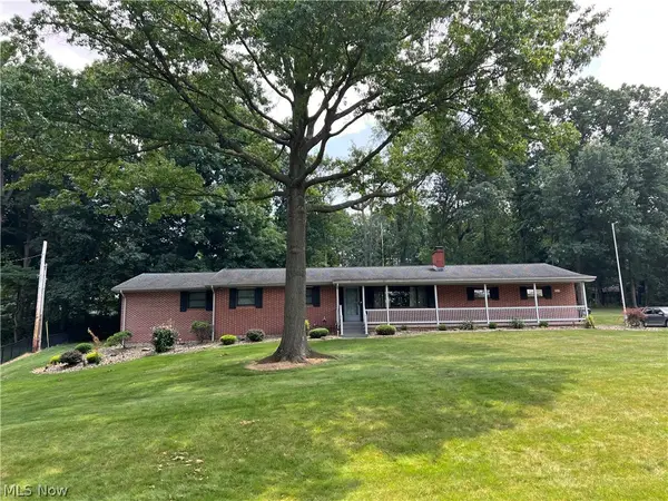 2510 Willow Brook Nw Drive, Dover, OH 44622