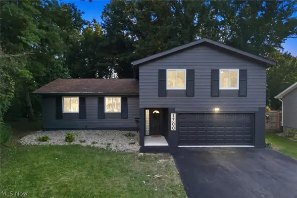 1700 Karg Drive, Akron, OH 44313