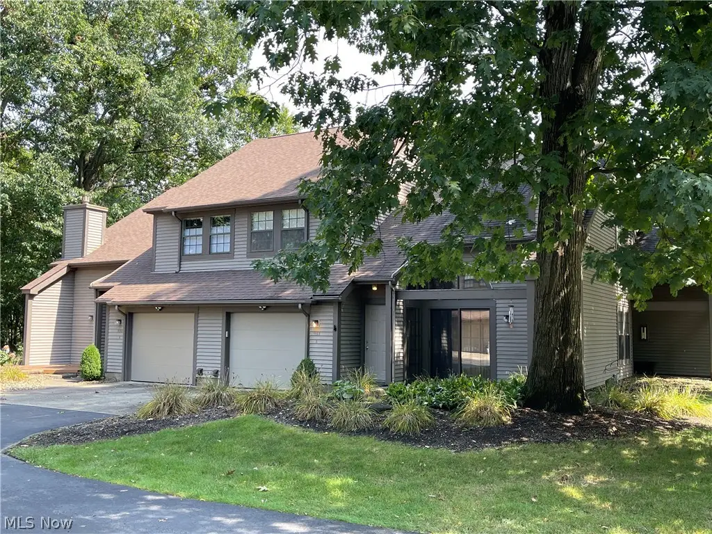 1153 Red Tail Hawk Court #3, Youngstown, OH 44512 - #1