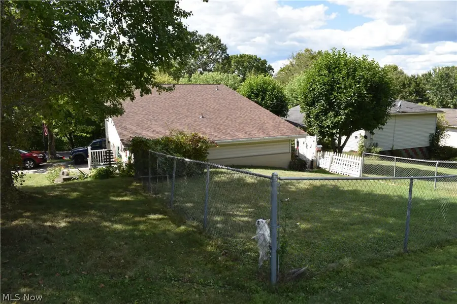 1220 Ivy Street, Coshocton, OH 43812 - #3
