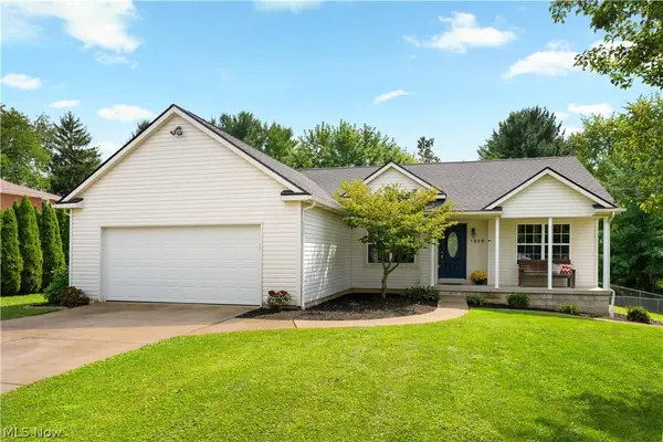 1356 Schneider Nw Street, North Canton, OH 44720