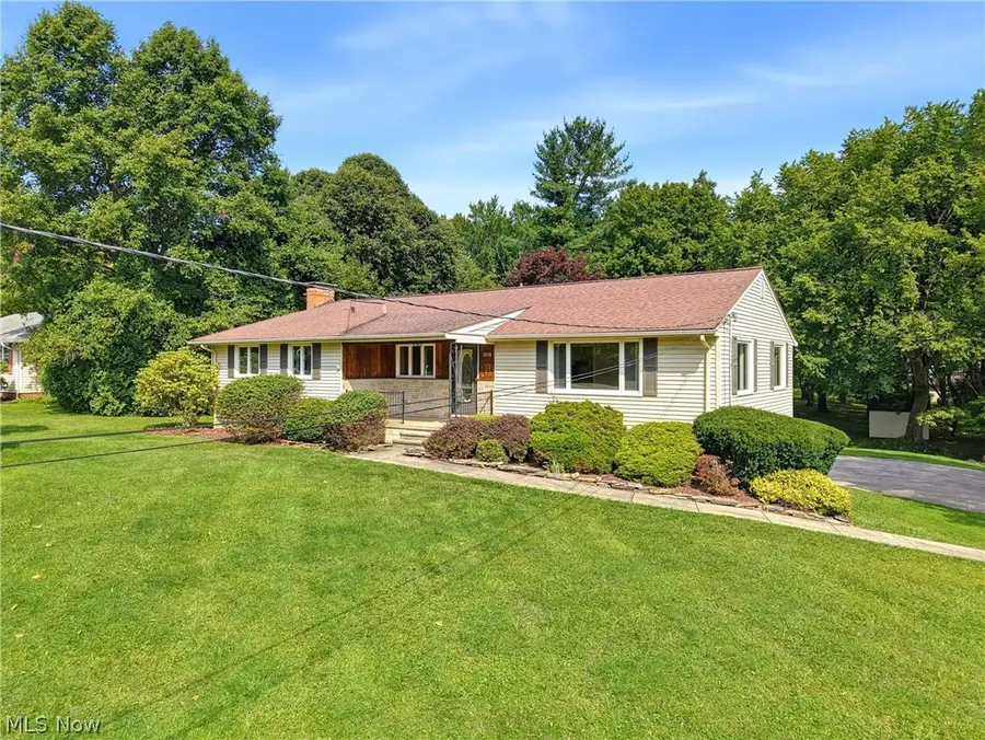 1373 Bell Road, Chagrin Falls, OH 44022 - #2