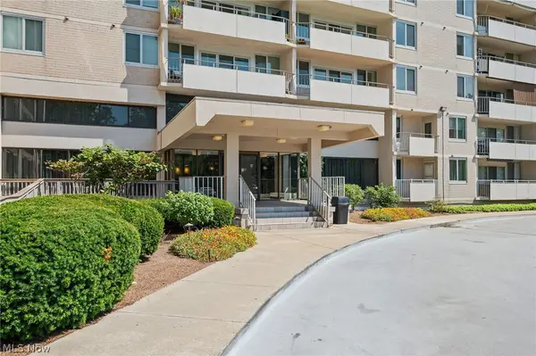 12900 Lake Avenue #1418, Lakewood, OH 44107