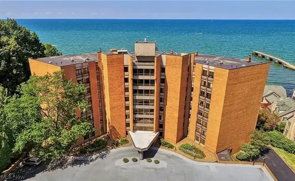22500 Lake Road #406, Rocky River, OH 44116