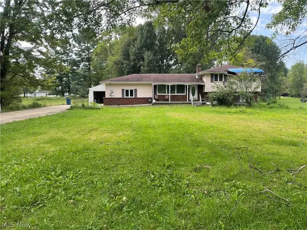 2951 Mellgren Sw Drive, Warren, OH 44481