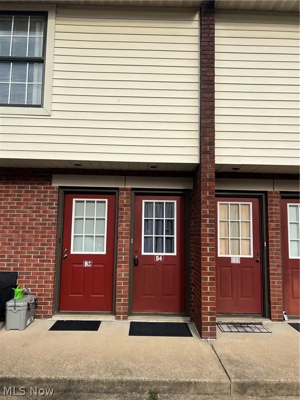 127 E Adams Street #B4, Millersburg, OH 44654