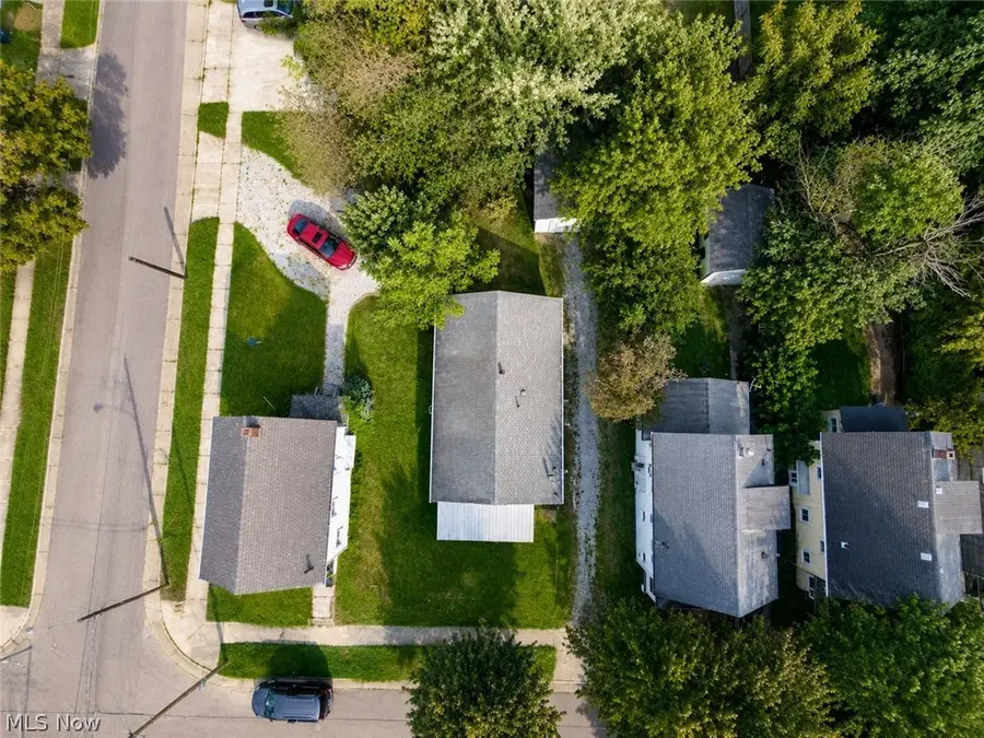 2261 7th Sw Street, Akron, OH 44314 - #3