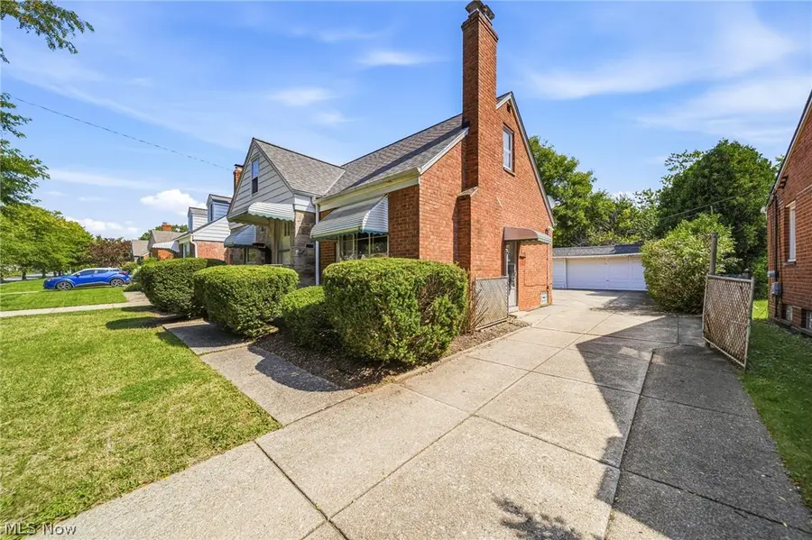 1613 Temple Avenue, Mayfield Heights, OH 44124 - #2