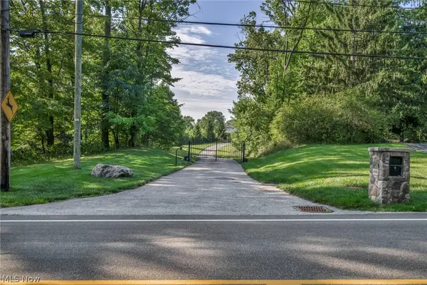 6610 E Wallings Road, Brecksville, OH 44141