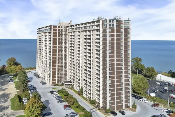 12900 Lake Avenue #809, Lakewood, OH 44107