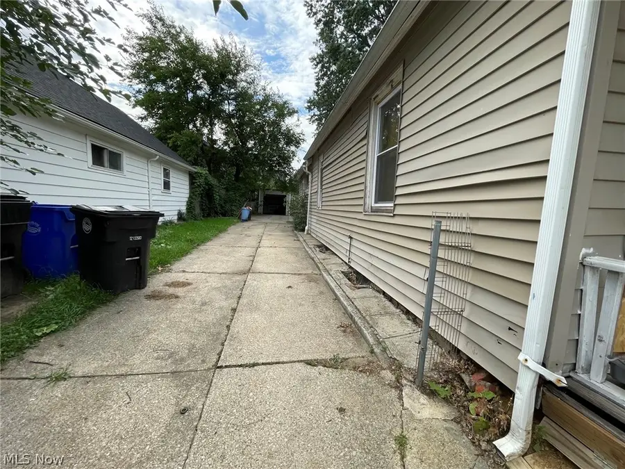 3184 W 71st Street, Cleveland, OH 44102 - #3