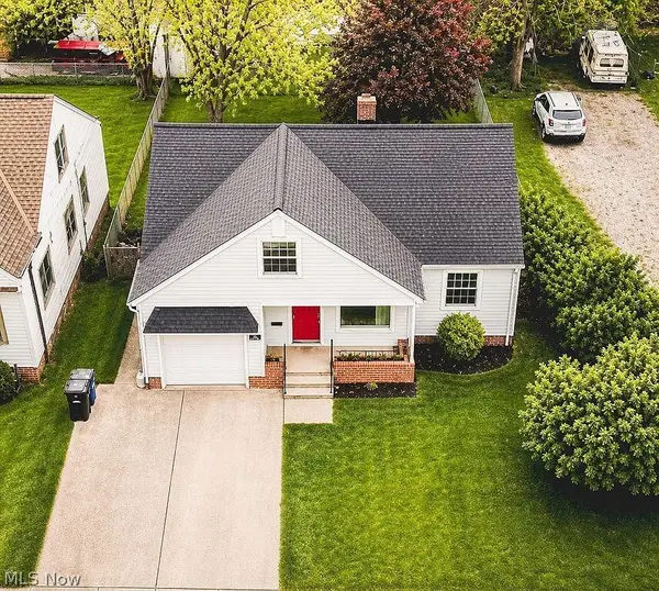 5860 Pearl Road, Parma, OH 44130