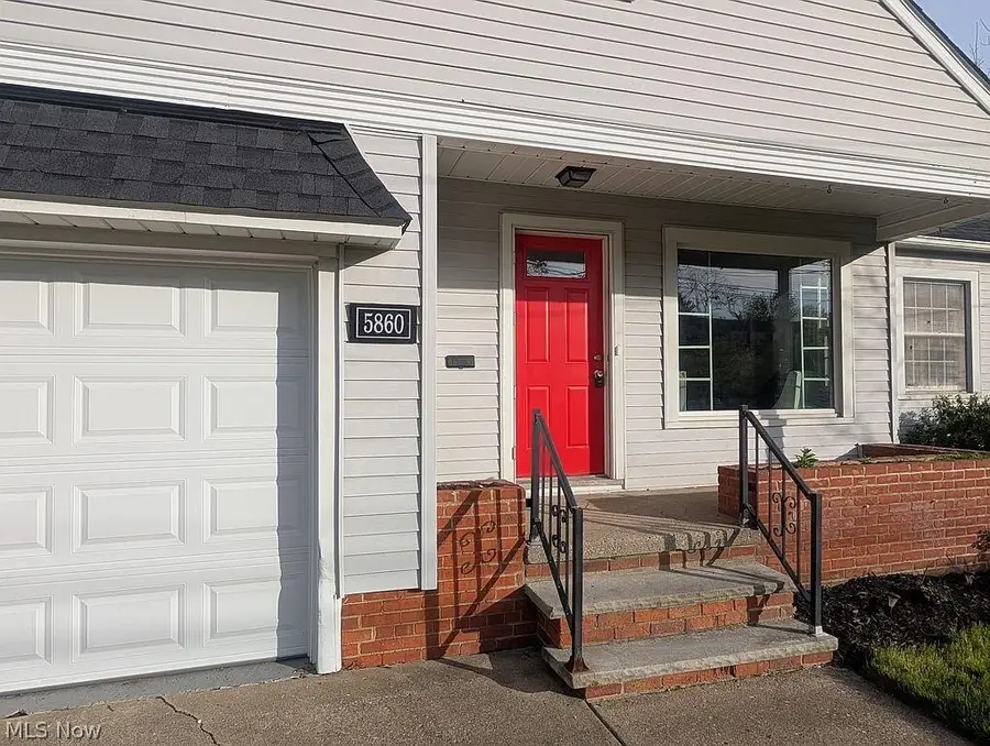 5860 Pearl Road, Parma, OH 44130 - #3