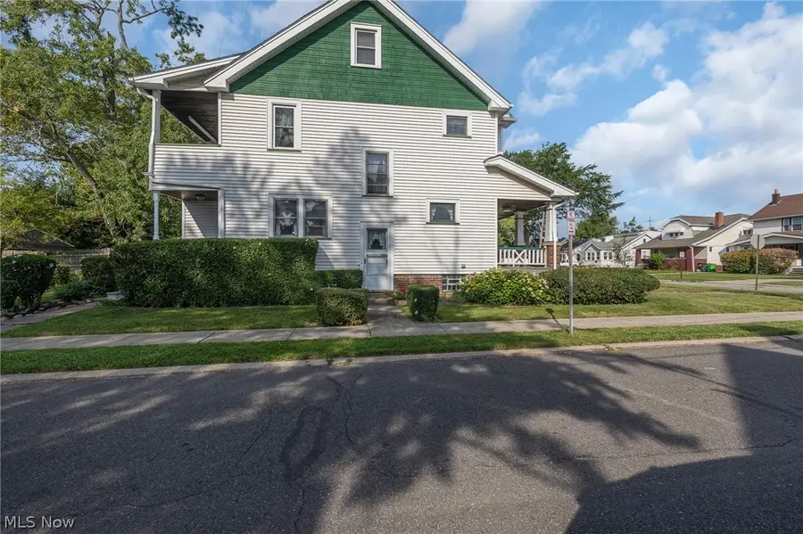 9820 Robinson Avenue, Garfield Heights, OH 44125 - #3