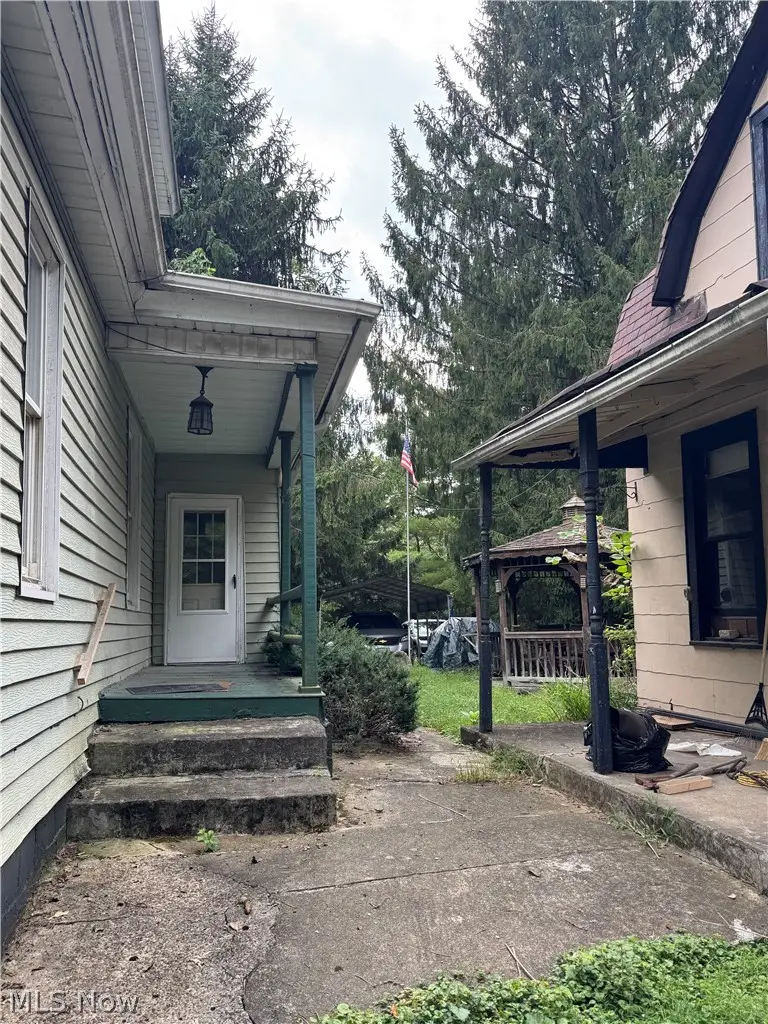 509 Columbus Avenue, Martins Ferry, OH 43935 - #3