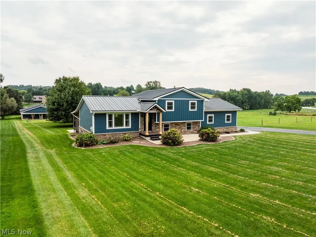 1106 Shutt Valley Nw Road, Sugarcreek, OH 44681 - #1