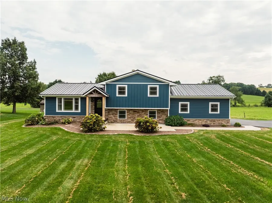 1106 Shutt Valley Nw Road, Sugarcreek, OH 44681 - #2
