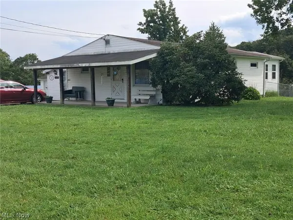 413 New England Ridge Road, Washington, WV 26181