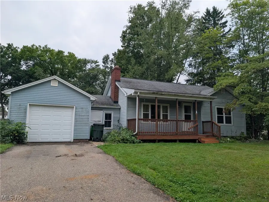 8734 Traphagen Nw Street, Massillon, OH 44646 - #2