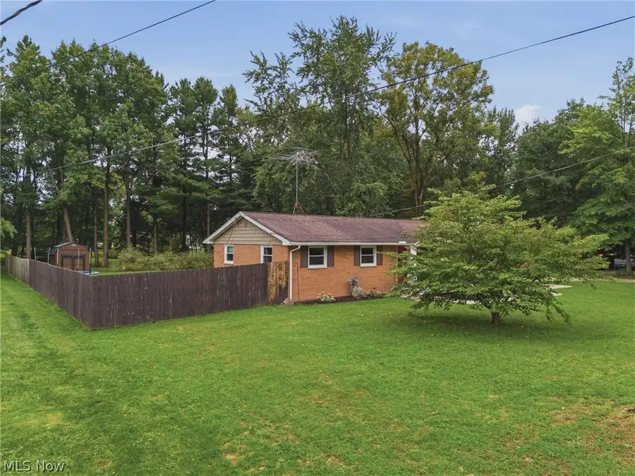 6084 Peach Street, Louisville, OH 44641 - #2