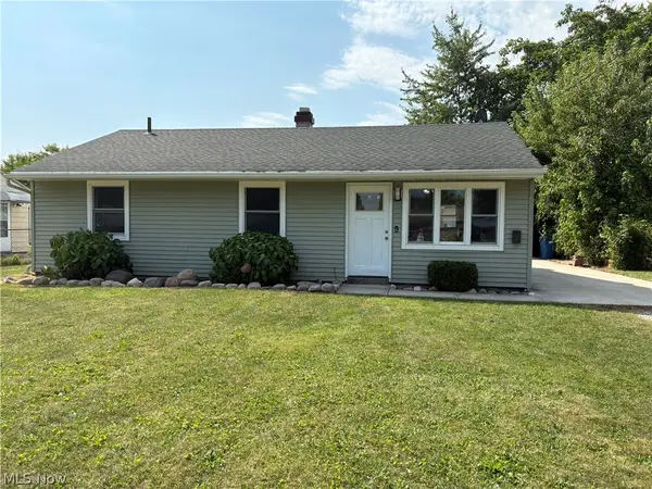 912 East Drive, Sheffield Lake, OH 44054