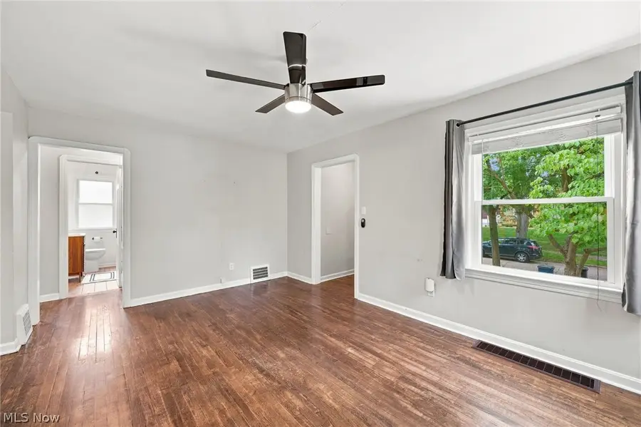14522 Birchwood Avenue, Cleveland, OH 44111 - #3