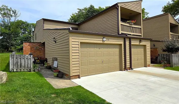138 Kimrose Lane, Broadview Heights, OH 44147
