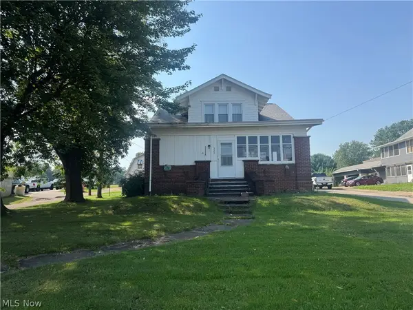 521 S Prospect S Avenue, Hartville, OH 44632