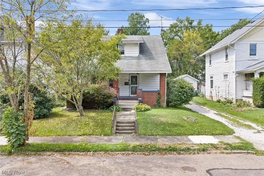 667 S Mckinley Avenue, Alliance, OH 44601 - #2