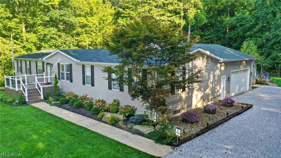 5249 New London Road, Geneva, OH 44041 - #2