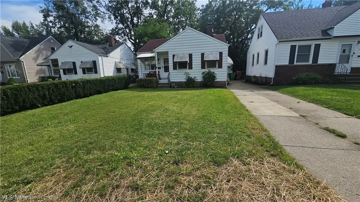 12332 Park Knoll Drive, Garfield Heights, OH 44125 - #1