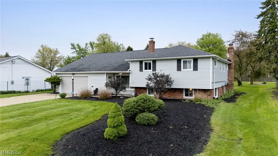 823 Belwood Drive, Highland Heights, OH 44143 - #3