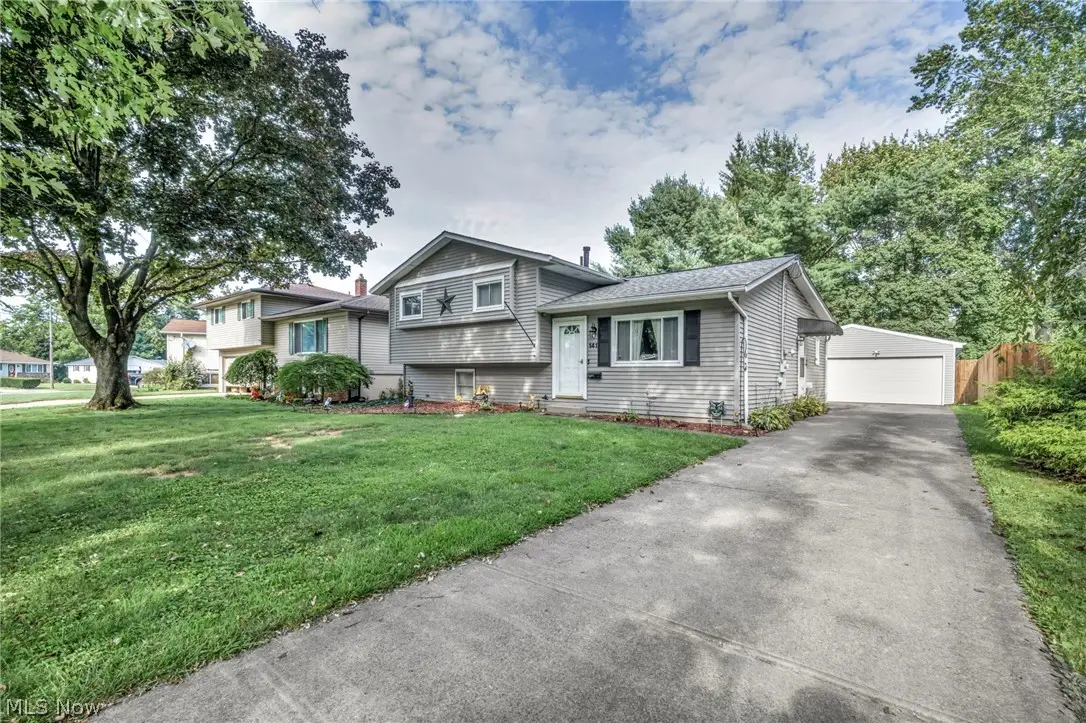 141 Pinewood Drive, Elyria, OH 44035 - #1