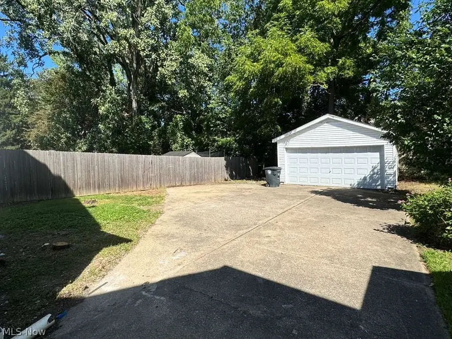 801 Storer Avenue, Akron, OH 44320 - #2