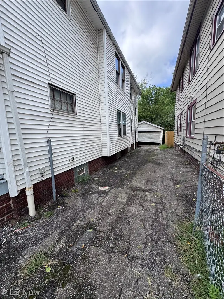1104 E 143rd Street, Cleveland, OH 44110 - #3