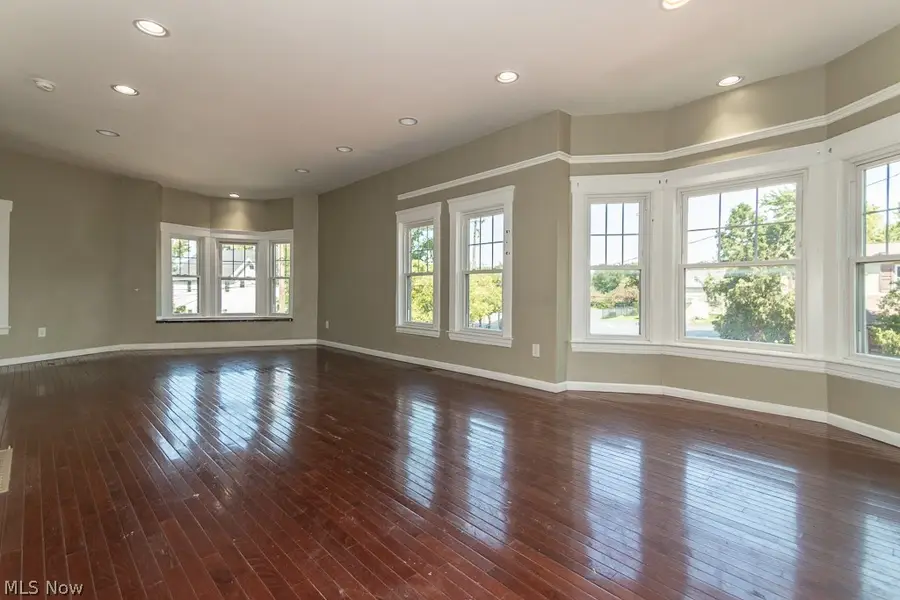 15416 Saranac Road, Cleveland, OH 44110 - #3