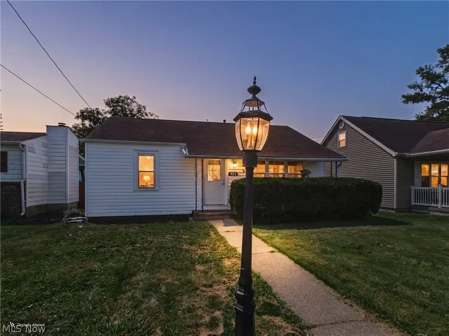 918 18th Street, Vienna, WV 26105 - #2