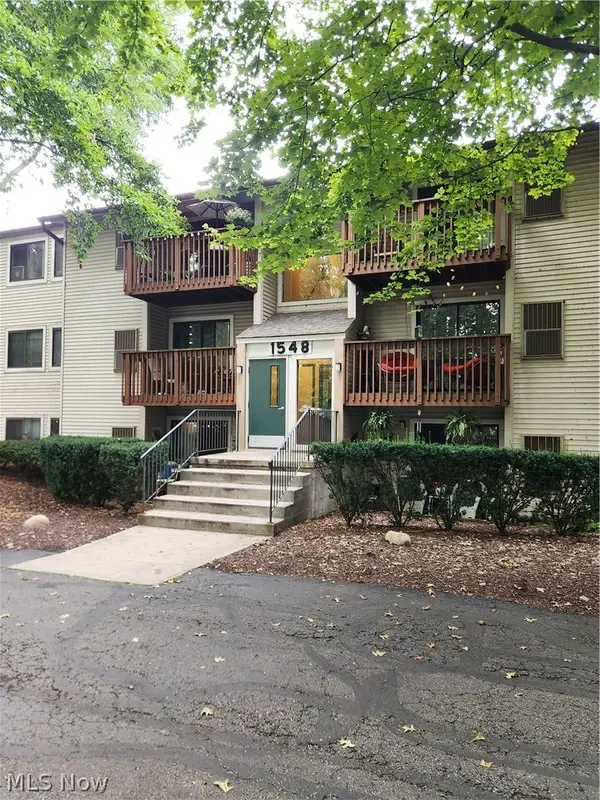 1548 Cedarwood Drive #353, Westlake, OH 44145