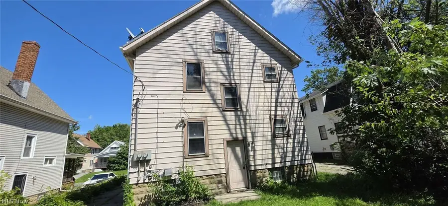1514 E 174th Street, Cleveland, OH 44110 - #3