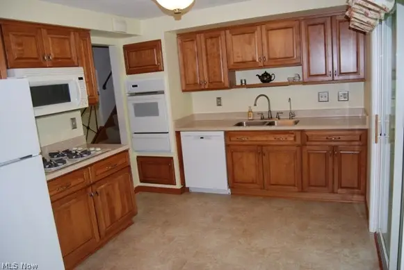 11746 Lafayette Drive, Parma Heights, OH 44130 - #2