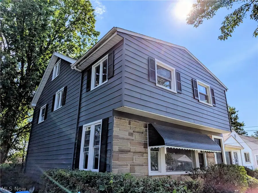 16712 Glenpark Avenue, Cleveland, OH 44128 - #2