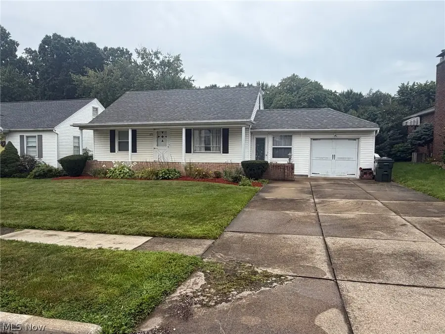 1275 Taggart Nw Street, Massillon, OH 44646 - #2