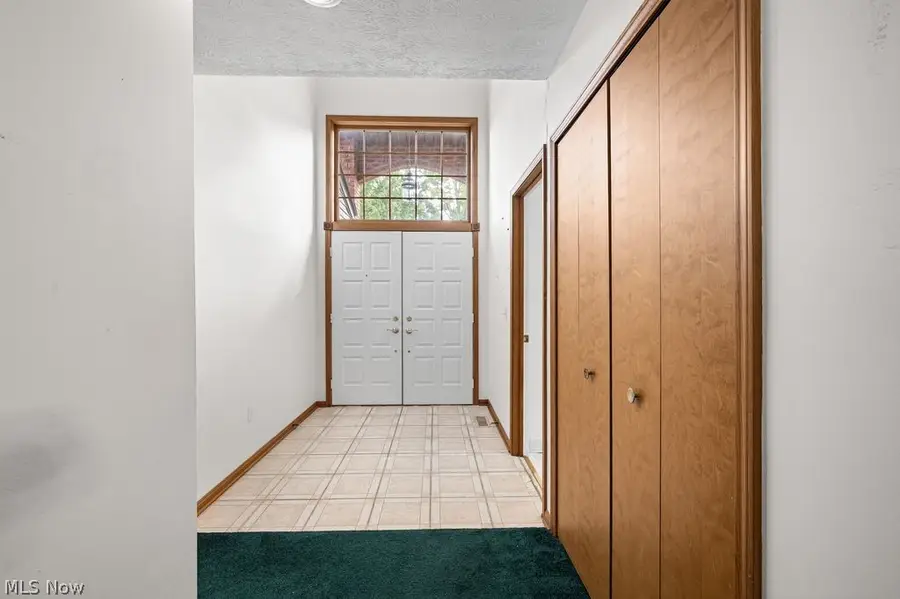 5243 Parkhurst Drive, Sheffield, OH 44054 - #2