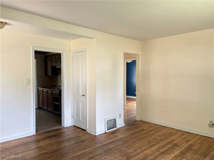 1711 Evergreen Avenue, Akron, OH 44301 - #3