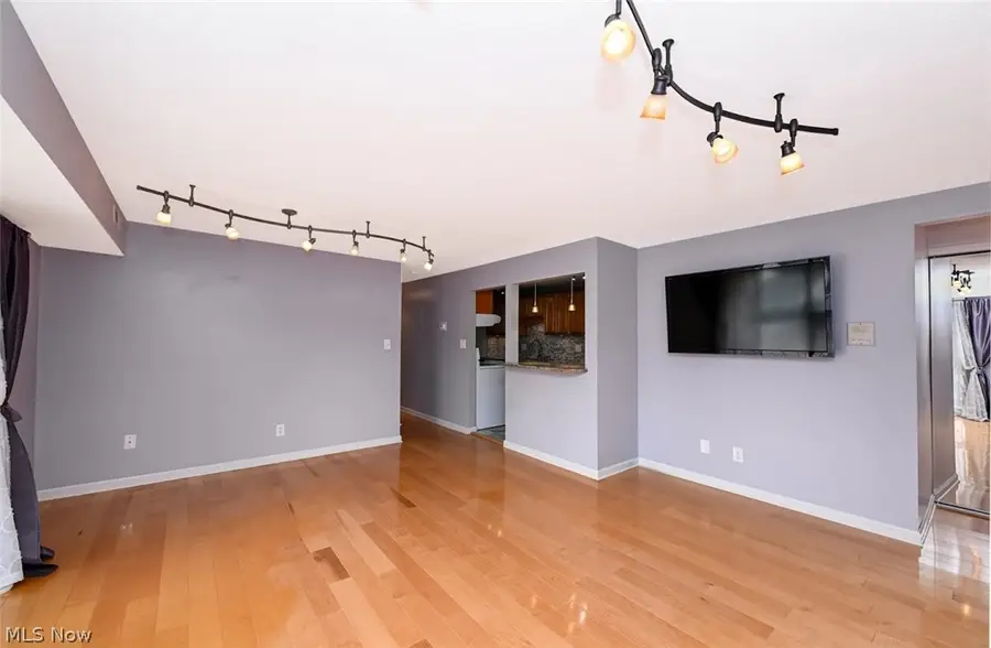 9611 Sunrise Boulevard #K9, North Royalton, OH 44133 - #3