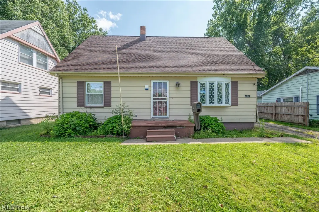 644 Southern Nw Boulevard, Warren, OH 44485 - #1